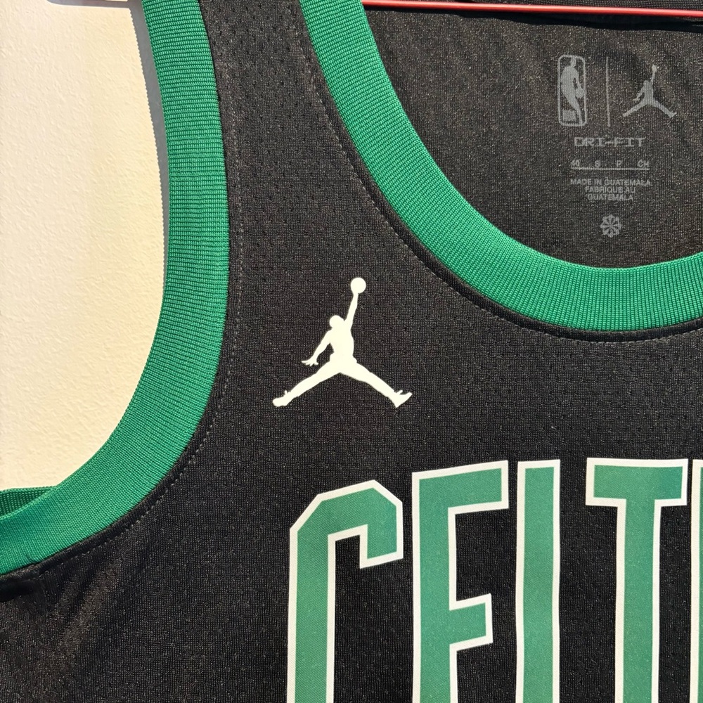 Boston Celtics Jaylen Brown Jersey Jordan Statement Swingman Small 40 Amica NBA - Picture 8 of 16